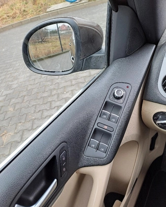 Volkswagen Tiguan cena 64999 przebieg: 181700, rok produkcji 2015 z Pruszków małe 277
